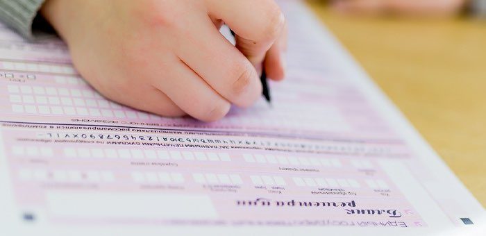 Выпускники Республики Алтай приступили к сдаче ЕГЭ