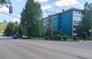 Автоледи на «Лексусе» въехала в автобус, пострадала кондуктор