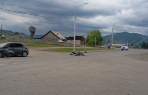 Пожилой мотоциклист серьезно пострадал в ДТП с иномаркой в Ябогане
