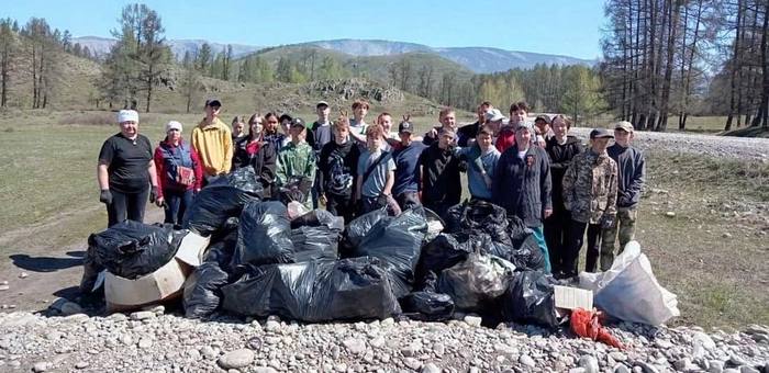 Акция «Чистые горы» прошла в Усть-Коксинском районе
