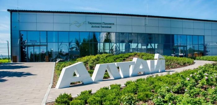 На Алтае запоздалый старт турсезона повлиял на общепит