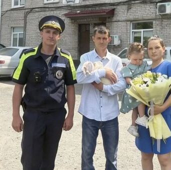 На Алтае автоинспектор помог роженице вовремя добраться до перинатального центра