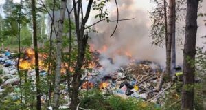 Пожар на мусорном полигоне произошел в Республике Алтай