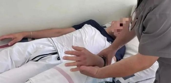 На Алтае туриста укусила змея, которую он хотел погладить