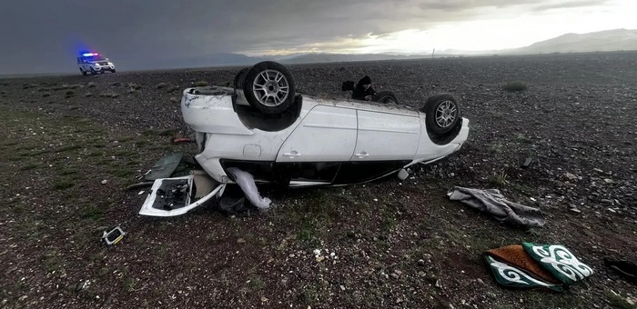Подросток угнал автомобиль у матери и попал в ДТП, катаясь с друзьями