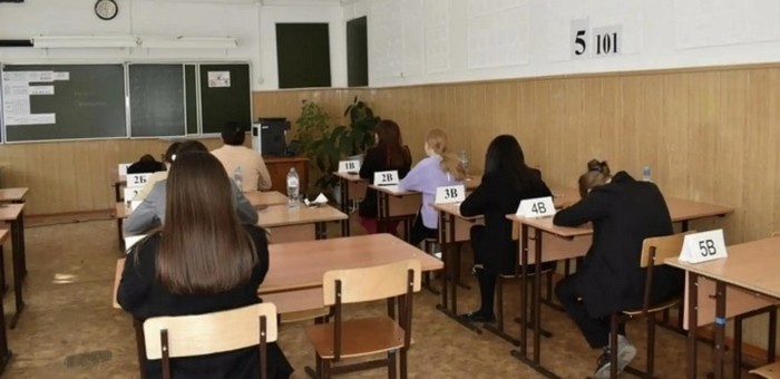 В Республике Алтай девятиклассники сдали первые экзамены