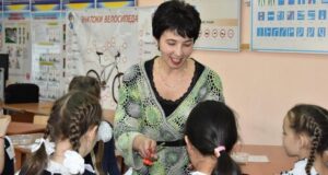 С 2027 года в Республике Алтай вводят единовременную выплату для молодых учителей