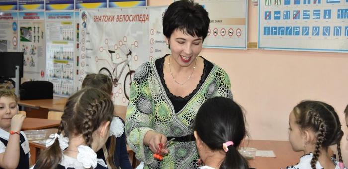 С 2027 года в Республике Алтай вводят единовременную выплату для молодых учителей