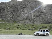 В Чулышманской долине попал в ДТП байкер на BMW В Чулышманской долине попал в ДТП байкер на BMW