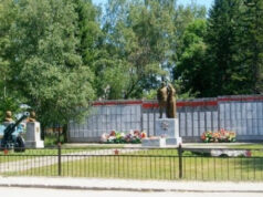 Чувашская фирма сорвала ремонт мемориала в Турочаке