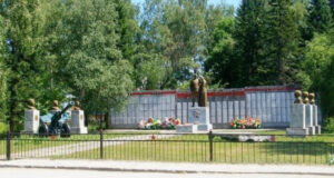 Чувашская фирма сорвала ремонт мемориала в Турочаке