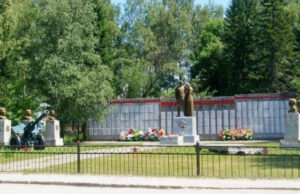 Чувашская фирма сорвала ремонт мемориала в Турочаке Чувашская фирма сорвала ремонт мемориала в Турочаке