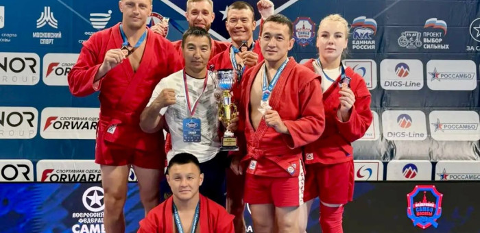 Сборная Республики Алтай завоевала бронзу на командном Чемпионате России по самбо