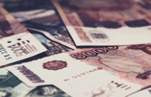Приняла на работу бывшего судебного пристава и получила штраф в 20 тысяч