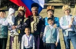 Жители Республики Алтай вошли в число победителей конкурса «Семья года» Жители Республики Алтай вошли в число победителей конкурса «Семья года»