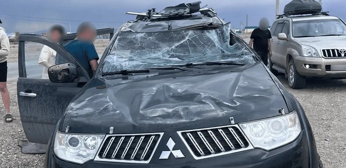 Иномарка слетела в кювет в Кош-Агаче, пострадали туристы из Барнаула