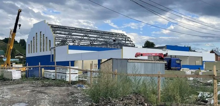 Строящийся бассейн в Майме готов на 40%