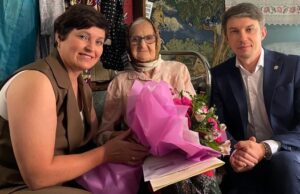 Труженицу тыла из Горно-Алтайска поздравили с 99-летием Труженицу тыла из Горно-Алтайска поздравили с 99-летием
