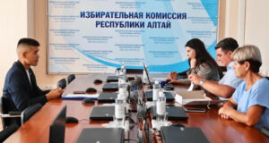Александр Суразов подал документы для участия в выборах в Госдуму