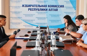 Александр Суразов подал документы для участия в выборах в Госдуму