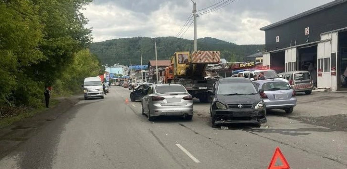 55 автомобильных аварий произошло за неделю в Республике Алтай