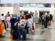 В горно-алтайском аэропорту пассажиропоток вырос на 16% В горно-алтайском аэропорту пассажиропоток вырос на 16%