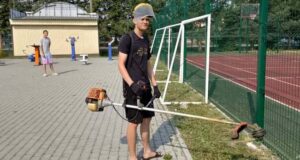 Почти 900 школьников нашли работу на летних каникулах Почти 900 школьников нашли работу на летних каникулах