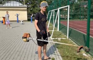 Почти 900 школьников нашли работу на летних каникулах Почти 900 школьников нашли работу на летних каникулах