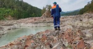Двоих мужчин унесло течением в Катунь в Майминском районе Двоих мужчин унесло течением в Катунь в Майминском районе