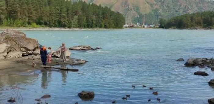 Утонувших в Катуни мужчин до сих пор не нашли