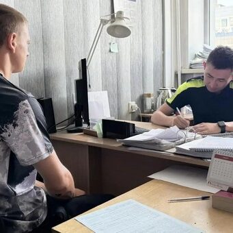 Полицейские задержали мотоциклиста, сбившего женщину в Майме
