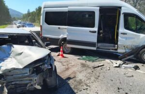 На Алтае в ДТП пострадали туристы из Омской области На Алтае в ДТП пострадали туристы из Омской области