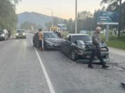 Две иномарки не смогли разъехаться в Чемальском районе, госпитализирована туристка