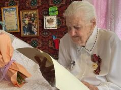 Труженицу тыла из Горно-Алтайска поздравили со 101-летием Труженицу тыла из Горно-Алтайска поздравили со 101-летием