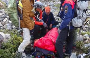 В Кош-Агачском районе спасатели помогли туристу, получившему серьезную травму В Кош-Агачском районе спасатели помогли туристу, получившему серьезную травму