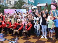 В Горно-Алтайске открыли после благоустройства двор по улице Алтайской В Горно-Алтайске открыли после благоустройства двор по улице Алтайской