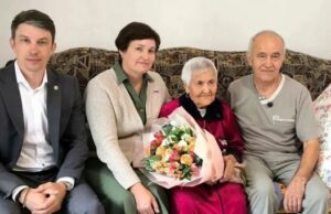 Труженице тыла из Горно-Алтайска исполнилось 102 года Труженице тыла из Горно-Алтайска исполнилось 102 года
