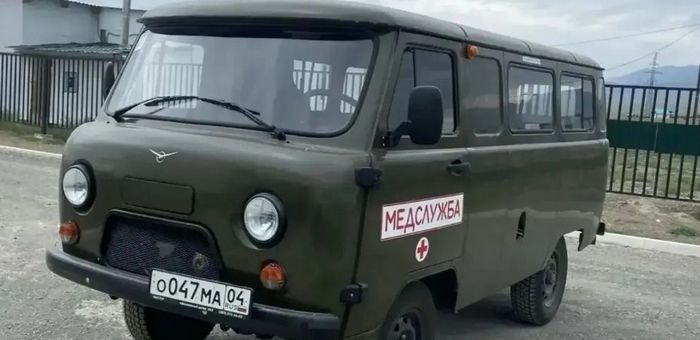 Автопарк Кош‑Агачской больницы пополнился новым УАЗом