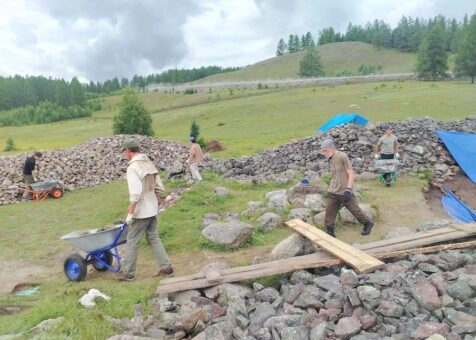 Продолжает реставрация и исследования Пазырыкских курганов