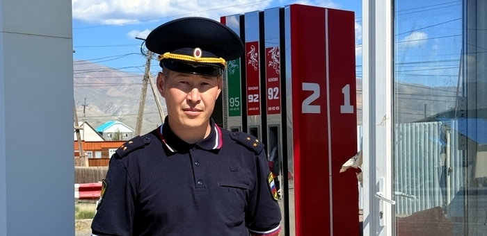 Скрывавшегося от приставов должника по алиментам нашли в очереди за бензином