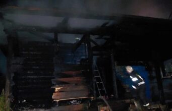 Пожар в Горно-Алтайске: горел дом на улице Пушкина