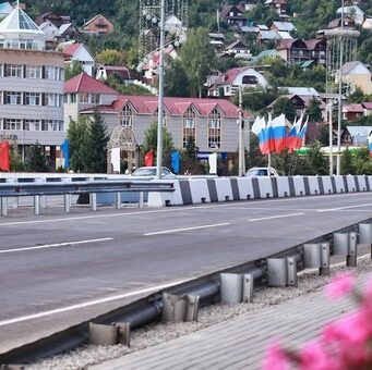 В Горно-Алтайске открыли движение по Мебельному мосту