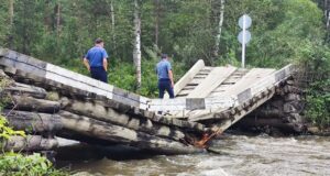 Разрушен мост через реку Элекмонар в сторону Каракола