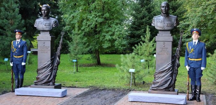 Аллею Героев России заложили в Парке Победы
