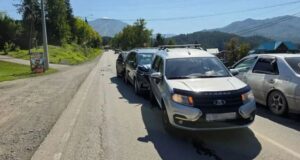 В ДТП с тремя автомобилями в Манжероке пострадали два человека