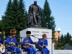 Обновленный сквер имени Григория Чорос-Гуркина открыли в Горно-Алтайске