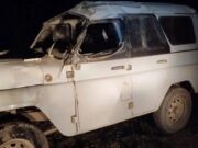 Автоледи сломала ребра, перевернувшись на УАЗе у села Кош-Агач
