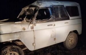 Автоледи сломала ребра, перевернувшись на УАЗе у села Кош-Агач Автоледи сломала ребра, перевернувшись на УАЗе у села Кош-Агач