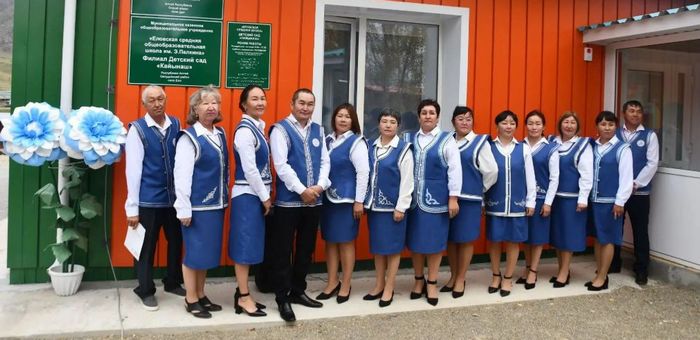 Детский сад и библиотека открылись после капремонта в Ело