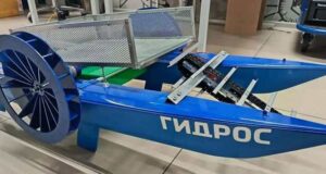 Школьники с Алтая модернизируют устройство для очистки водоемов от мусора